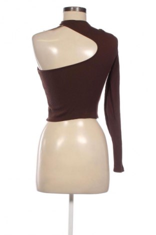 Дамска блуза Bershka, Размер M, Цвят Кафяв, Цена 10,00 €