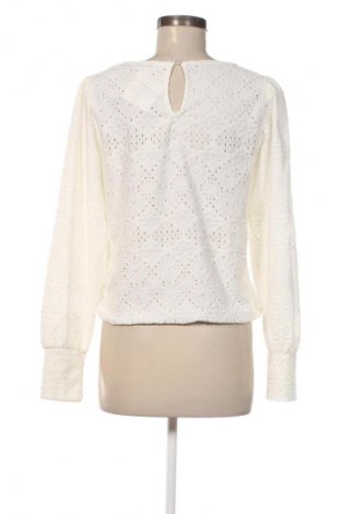 Γυναικεία μπλούζα Cotton Club, Μέγεθος M, Χρώμα Λευκό, Τιμή 4,99 €