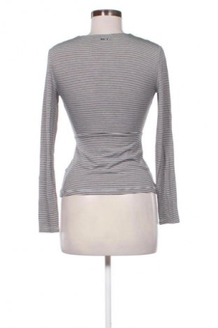 Dámská halenka Guess, Velikost S, Barva Vícebarevné, Cena  469,00 Kč