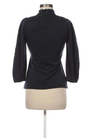 Дамска блуза In Wear, Размер S, Цвят Син, Цена 56,24 €