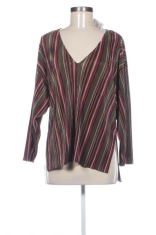 Дамска блуза Pull&Bear, Размер M, Цвят Многоцветен, Цена 4,60 €