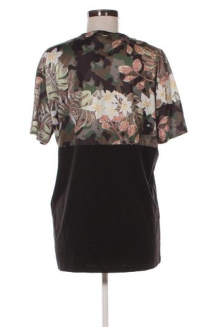 Γυναικεία μπλούζα Reverse, Μέγεθος M, Χρώμα Πολύχρωμο, Τιμή 17,99 €