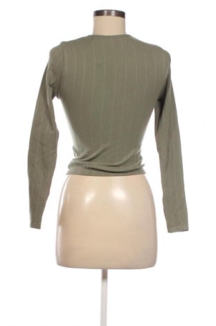 Damen Shirt Stradivarius, Größe M, Farbe Grün, Preis € 10,00