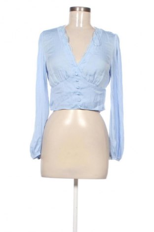 Damen Shirt Stradivarius, Größe M, Farbe Blau, Preis 5,99 €