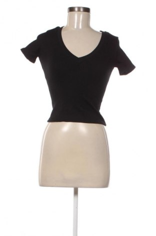 Damen Shirt Stradivarius, Größe S, Farbe Schwarz, Preis 5,99 €