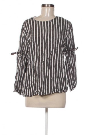 Дамска блуза Unbranded, Размер L, Цвят Многоцветен, Цена 5,11 €