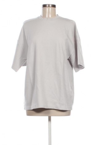 Γυναικείο t-shirt FSBN, Μέγεθος M, Χρώμα Γκρί, Τιμή 8,68 €