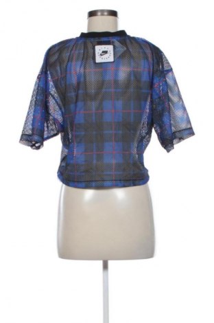 Дамска тениска Nike, Размер S, Цвят Многоцветен, Цена 12,27 €