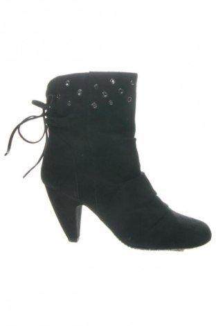 Damen Stiefeletten Alesya, Größe 37, Farbe Schwarz, Preis € 135,49
