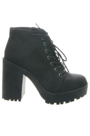 Damen Stiefeletten H&M Divided, Größe 36, Farbe Schwarz, Preis 32,00 €