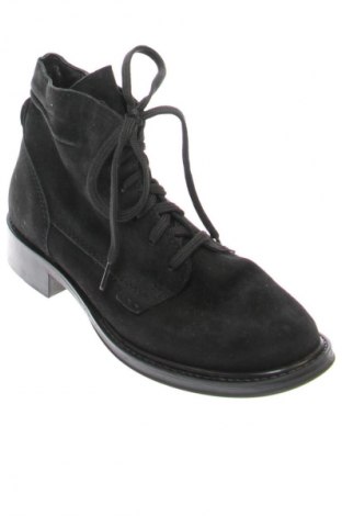 Γυναικεία μποτάκια Lacoste, Μέγεθος 35, Χρώμα Μαύρο, Τιμή 129,89 €