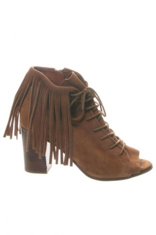 Damen Stiefeletten Steve Madden, Größe 38, Farbe Beige, Preis 110,00 €