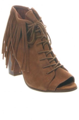 Damen Stiefeletten Steve Madden, Größe 38, Farbe Beige, Preis 110,00 €