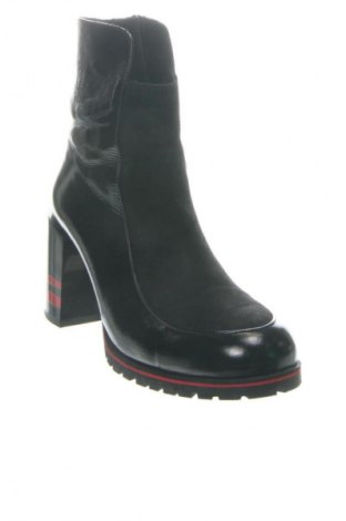 Γυναικεία μποτάκια Unbranded, Μέγεθος 39, Χρώμα Μαύρο, Τιμή 63,00 €