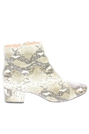 Női bokacsizma Zara, Méret 38, Szín Sokszínű, Ár 16 091 Ft