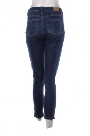 Damskie jeansy American Eagle, Rozmiar M, Kolor Niebieski, Cena 112,53 zł