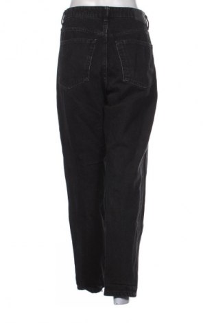 Дамски дънки Bershka, Размер L, Цвят Черен, Цена 15,00 €