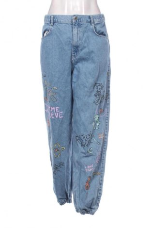 Γυναικείο Τζίν Bershka, Μέγεθος L, Χρώμα Μπλέ, Τιμή 14,74 €