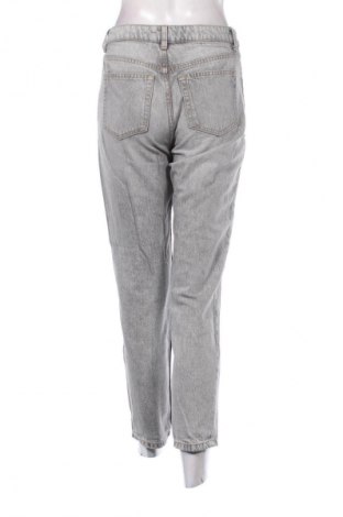 Blugi de femei Bershka, Mărime M, Culoare Gri, Preț 78,20 Lei