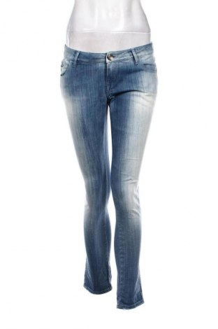 Γυναικείο Τζίν Guess, Μέγεθος M, Χρώμα Μπλέ, Τιμή 38,00 €