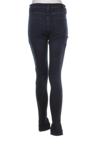 Γυναικείο Τζίν Levi's, Μέγεθος M, Χρώμα Μπλέ, Τιμή 38,00 €