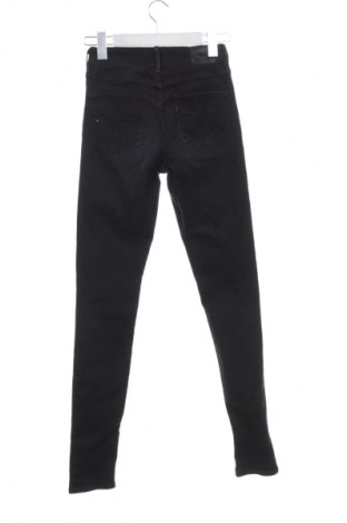 Γυναικείο Τζίν Levi's, Μέγεθος XS, Χρώμα Μαύρο, Τιμή 38,26 €