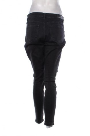 Dámské džíny  Mohito, Velikost L, Barva Černá, Cena  425,00 Kč