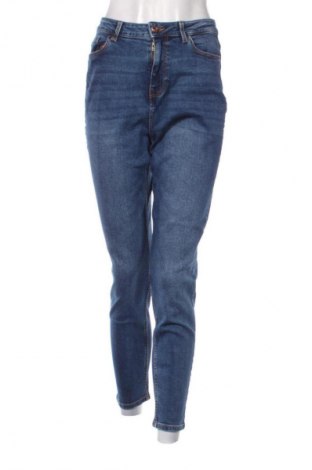 Дамски дънки Pieces, Размер M, Цвят Син, Цена 17,00 €