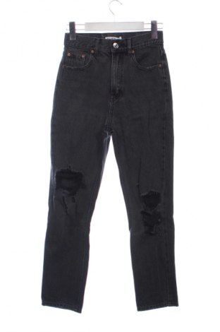 Női farmernadrág Pull&Bear, Méret XXS, Szín Fekete, Ár 6 198 Ft