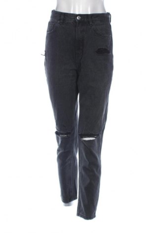 Blugi de femei Pull&Bear, Mărime S, Culoare Gri, Preț 78,20 Lei