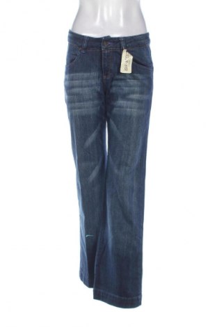 Damen Jeans Sissy Boy, Größe M, Farbe Blau, Preis 23,59 €