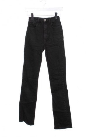 Női farmernadrág Stradivarius, Méret XXS, Szín Fekete, Ár 3 729 Ft