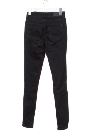 Damskie jeansy Tommy Hilfiger, Rozmiar XS, Kolor Czarny, Cena 146,99 zł