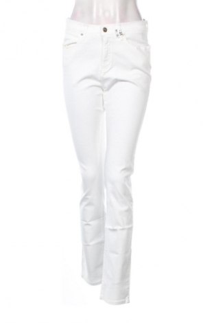 Damskie jeansy Wrangler, Rozmiar M, Kolor Biały, Cena 94,99 zł