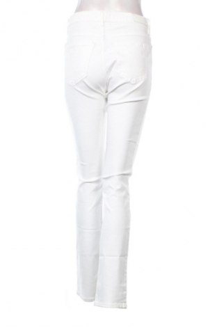 Damskie jeansy Wrangler, Rozmiar M, Kolor Biały, Cena 94,99 zł