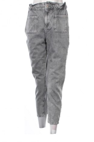 Blugi de femei Zara, Mărime S, Culoare Gri, Preț 72,99 Lei
