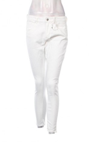 Damskie jeansy Zara, Rozmiar L, Kolor Biały, Cena 55,99 zł