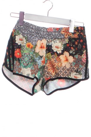 Pantaloni scurți de femei Adidas Originals, Mărime XS, Culoare Multicolor, Preț 127,45 Lei