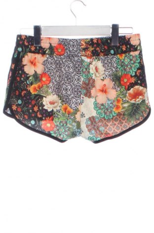 Pantaloni scurți de femei Adidas Originals, Mărime XS, Culoare Multicolor, Preț 127,45 Lei