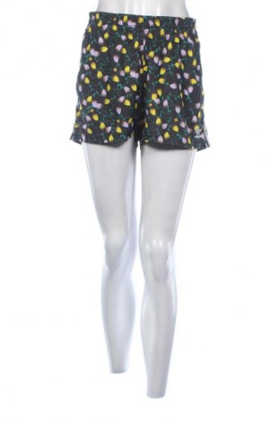 Pantaloni scurți de femei Adidas Originals, Mărime L, Culoare Multicolor, Preț 88,62 Lei