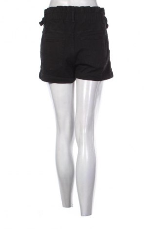 Női rövidnadrág Bershka, Méret S, Szín Fekete, Ár 4 009 Ft