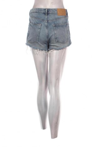 Γυναικείο κοντό παντελόνι Cheap Monday, Μέγεθος S, Χρώμα Μπλέ, Τιμή 8,99 €