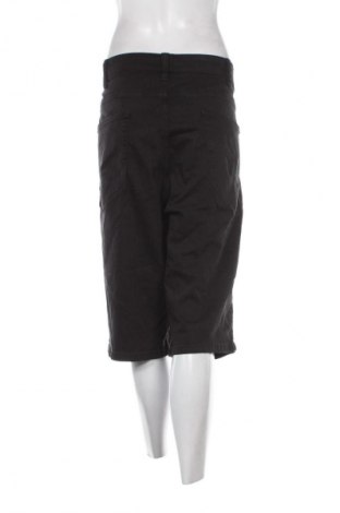 Damen Shorts Clockhouse, Größe 3XL, Farbe Schwarz, Preis 10,99 €