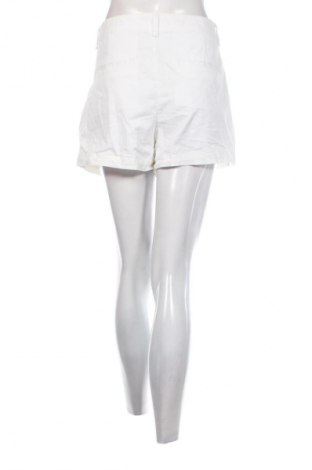 Pantaloni scurți de femei Gap, Mărime 3XL, Culoare Alb, Preț 49,99 Lei