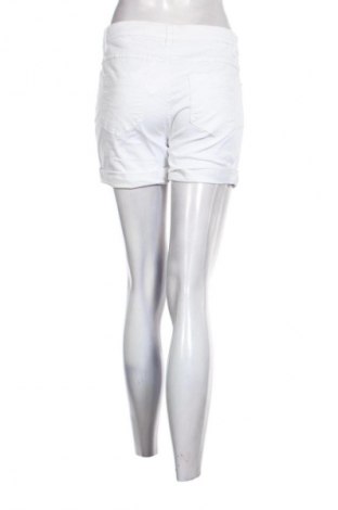 Damen Shorts Geisha, Größe M, Farbe Weiß, Preis € 8,99