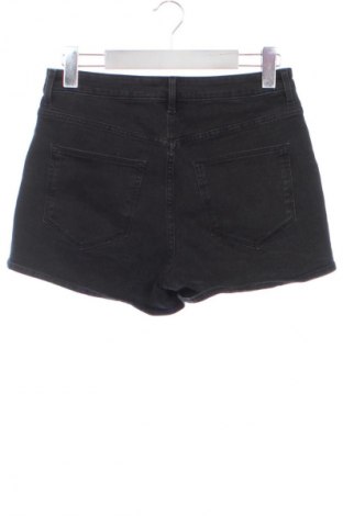 Γυναικείο κοντό παντελόνι H&M, Μέγεθος M, Χρώμα Μαύρο, Τιμή 9,78 €