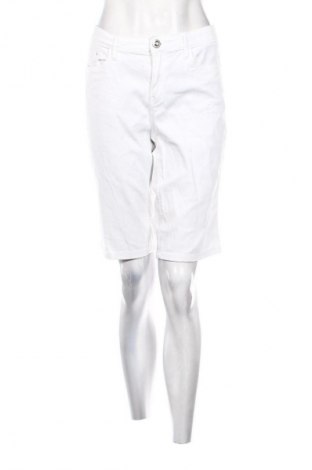 Γυναικείο κοντό παντελόνι Infinity, Μέγεθος M, Χρώμα Λευκό, Τιμή 10,00 €