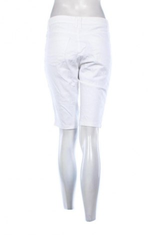 Damen Shorts Infinity Woman, Größe M, Farbe Weiß, Preis € 10,00