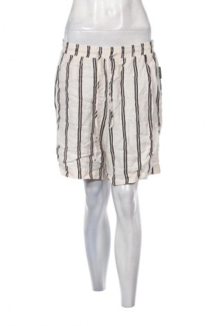 Дамски къс панталон Je M'appelle, Размер L, Цвят Многоцветен, Цена 5,11 €
