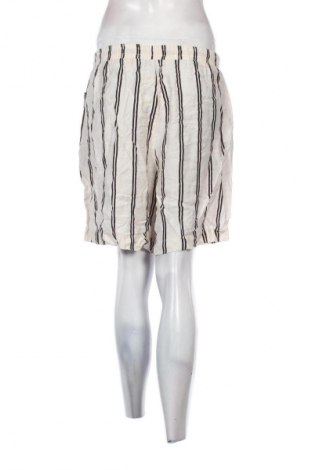 Дамски къс панталон Je M'appelle, Размер L, Цвят Многоцветен, Цена 5,11 €